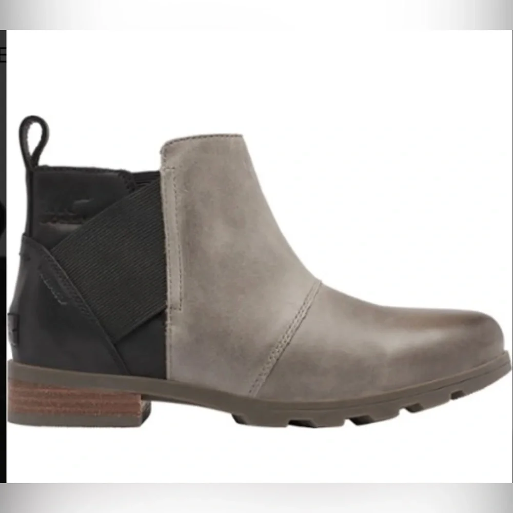 Women's Gray and Black Chelsea Boots - Picture 1 of 11